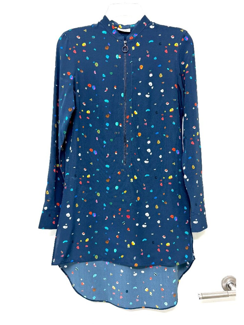 Akris Punto Rock Climbing Wall Boulder Rocks Print Silk Blouse Tunic Top Dots 4